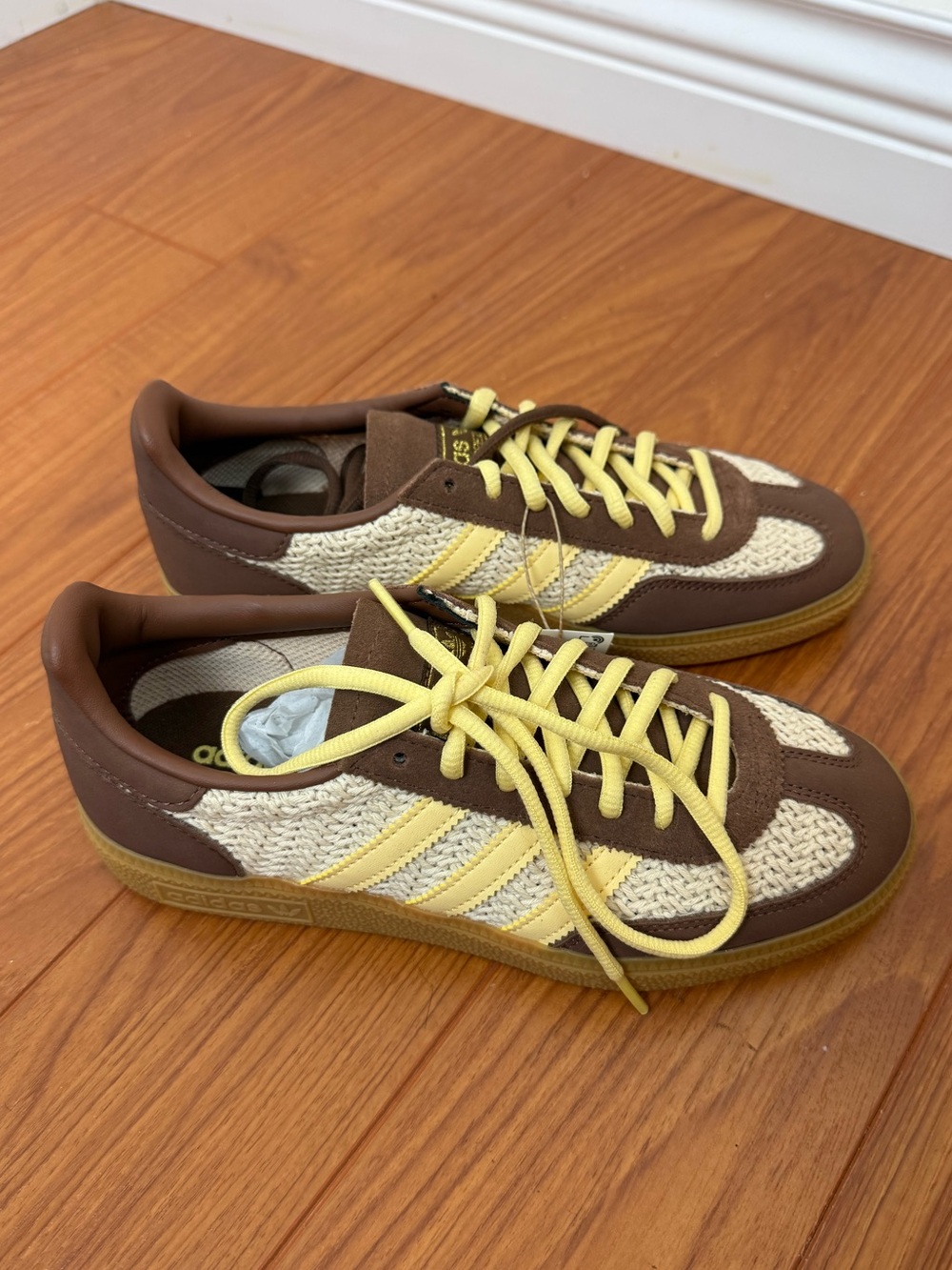 NWT Adidas Handball Spezial in Brown/Yellow